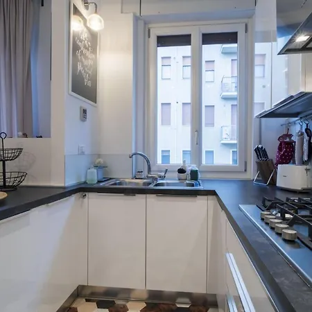 Easylife - - Stelvio 45 - Isola Milan