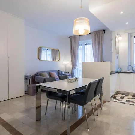 Apartamento Easylife - Elegante E Chic Dimora Con Balcone Milão